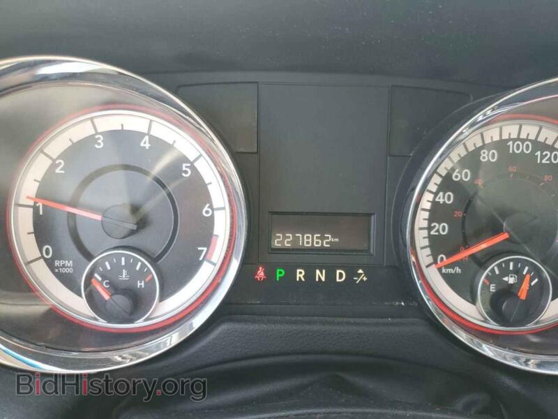 2016 Dodge CARAVAN (VIN 2C4RDGBG0GR137471) — photo 9 of 13