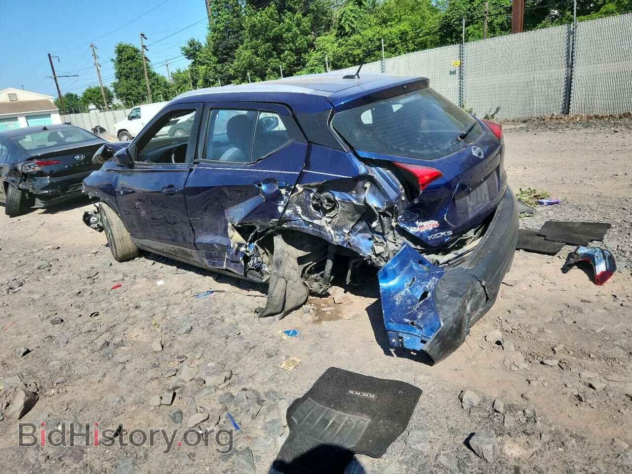 2019 NISSAN KICKS - VIN: 3N1CP5CU3KL541279 - Фото 2
