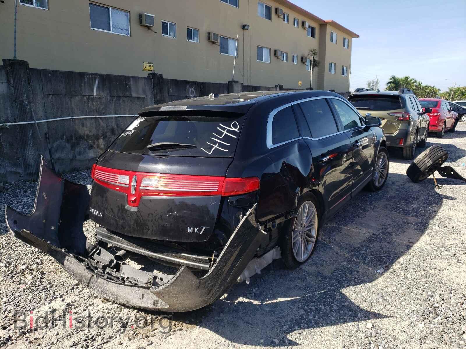 2019 LINCOLN MKT - VIN: 2LMHJ5AT2KBL04146 - Фото 4
