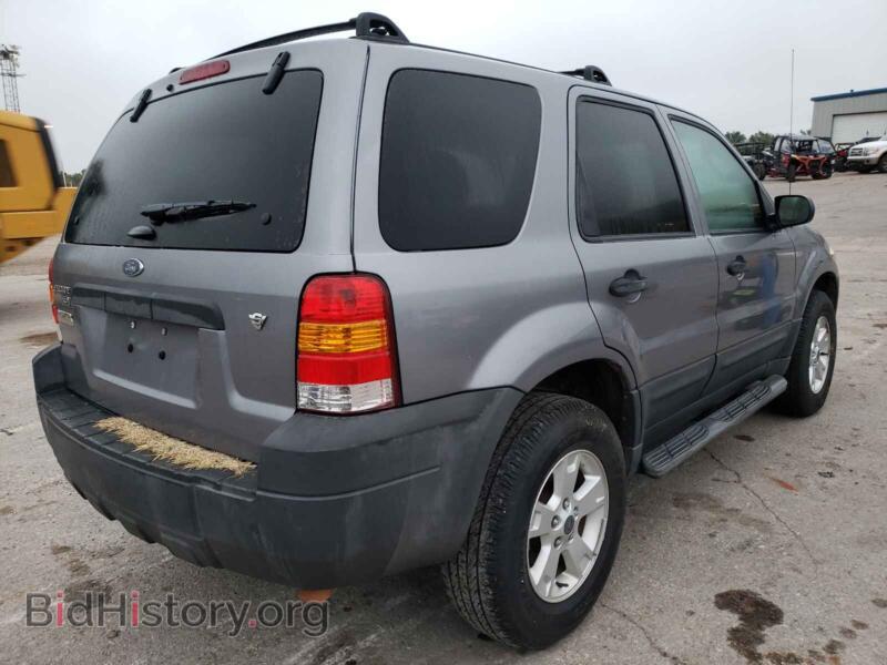 2007 Ford ESCAPE (VIN 1FMCU93167KC02815) — photo 4 of 10