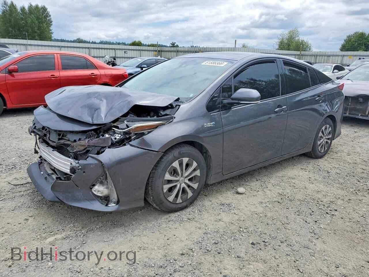 Фотография JTDKARFP0L3159182 - TOYOTA PRIUS 2020