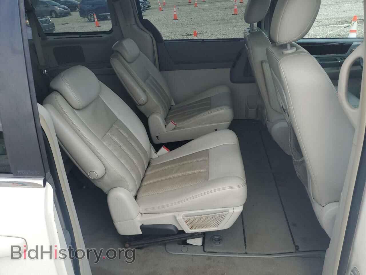 2009 CHRYSLER MINIVAN - VIN: 2A8HR54129R679385 - Фото 11