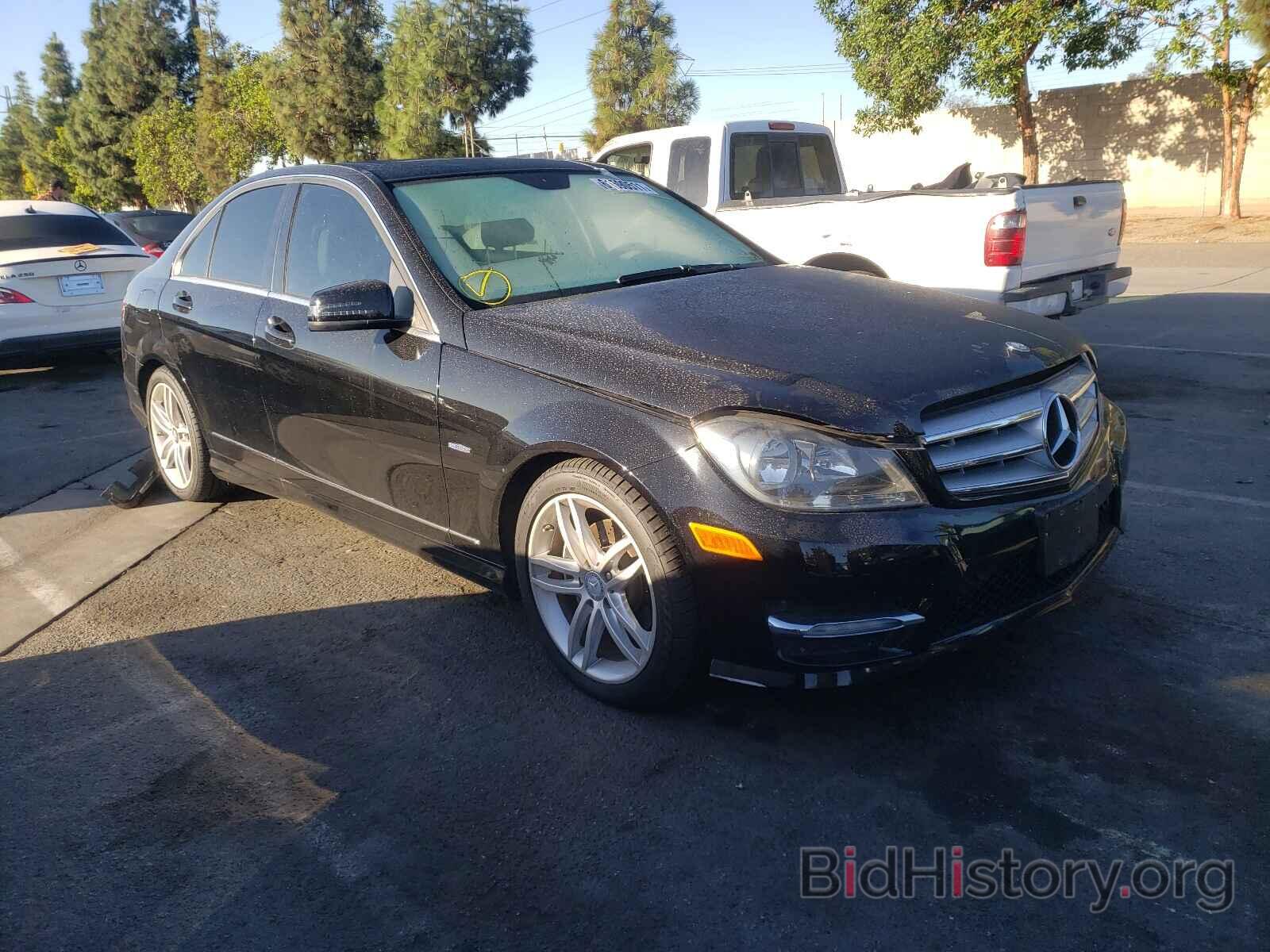 Photo WDDGF4HB0CR216785 - MERCEDES-BENZ C-CLASS 2012