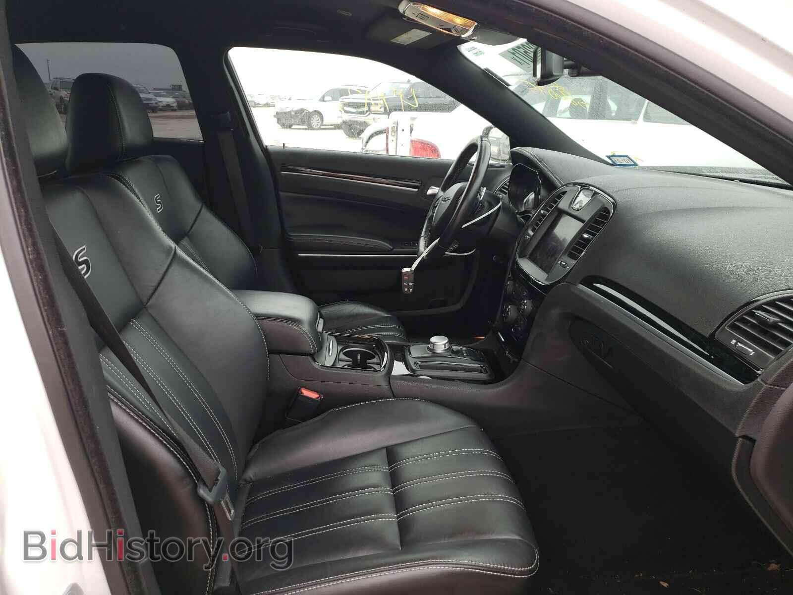 2019 CHRYSLER 300 - VIN: 2C3CCAGG5KH586095 - Photo 5