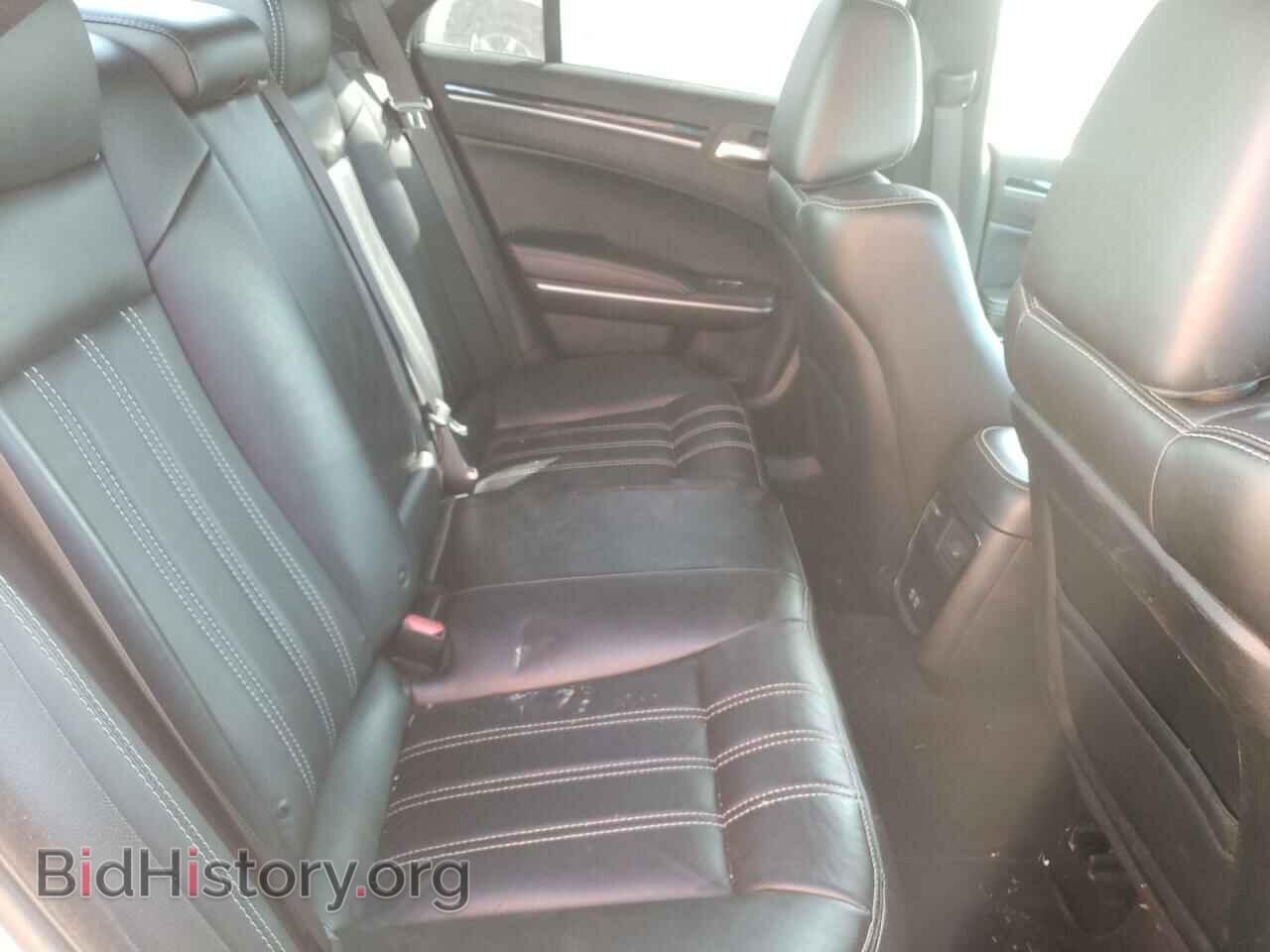 2019 CHRYSLER 300 - VIN: 2C3CCAGG5KH586095 - Photo 6
