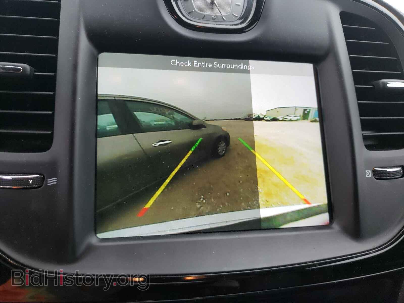 2019 CHRYSLER 300 - VIN: 2C3CCAGG5KH586095 - Photo 9