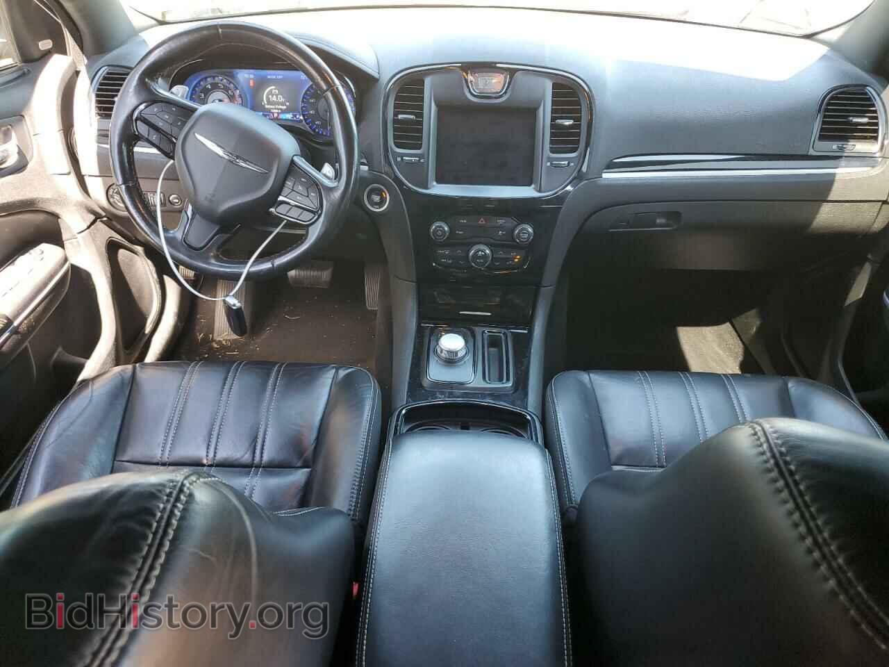 2019 CHRYSLER 300 - VIN: 2C3CCABG5KH654080 - Фото 8