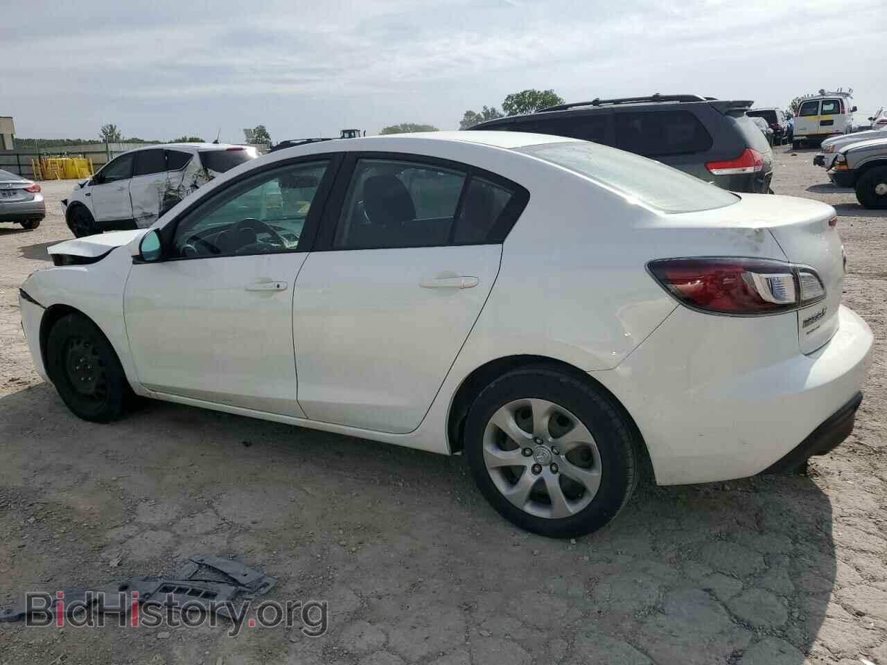 2011 MAZDA 3 - VIN: JM1BL1UG7B1355497 - Фото 2