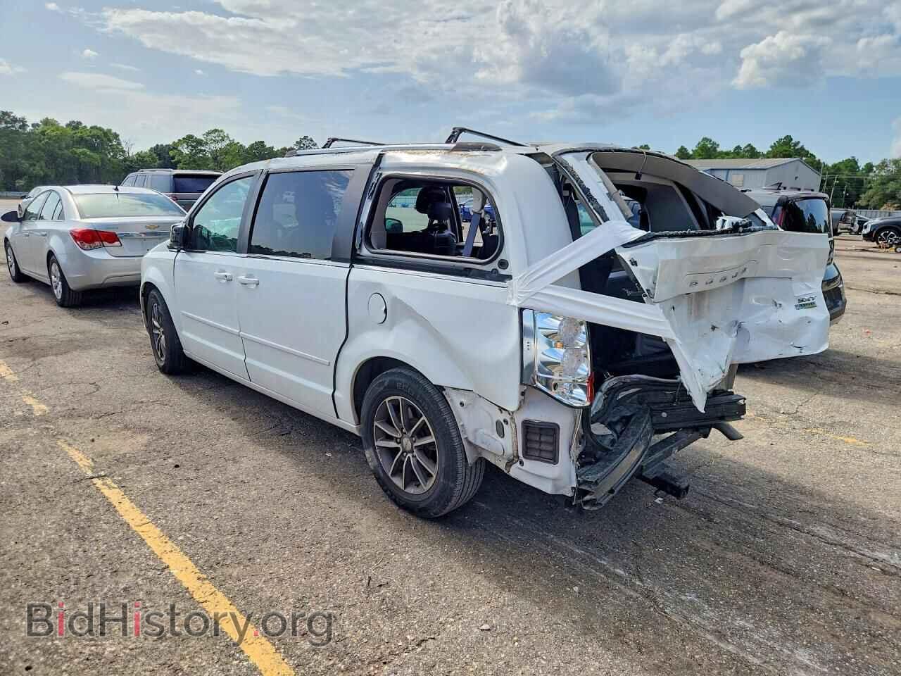 2017 DODGE CARAVAN - VIN: 2C4RDGCG4HR666261 - Photo 2