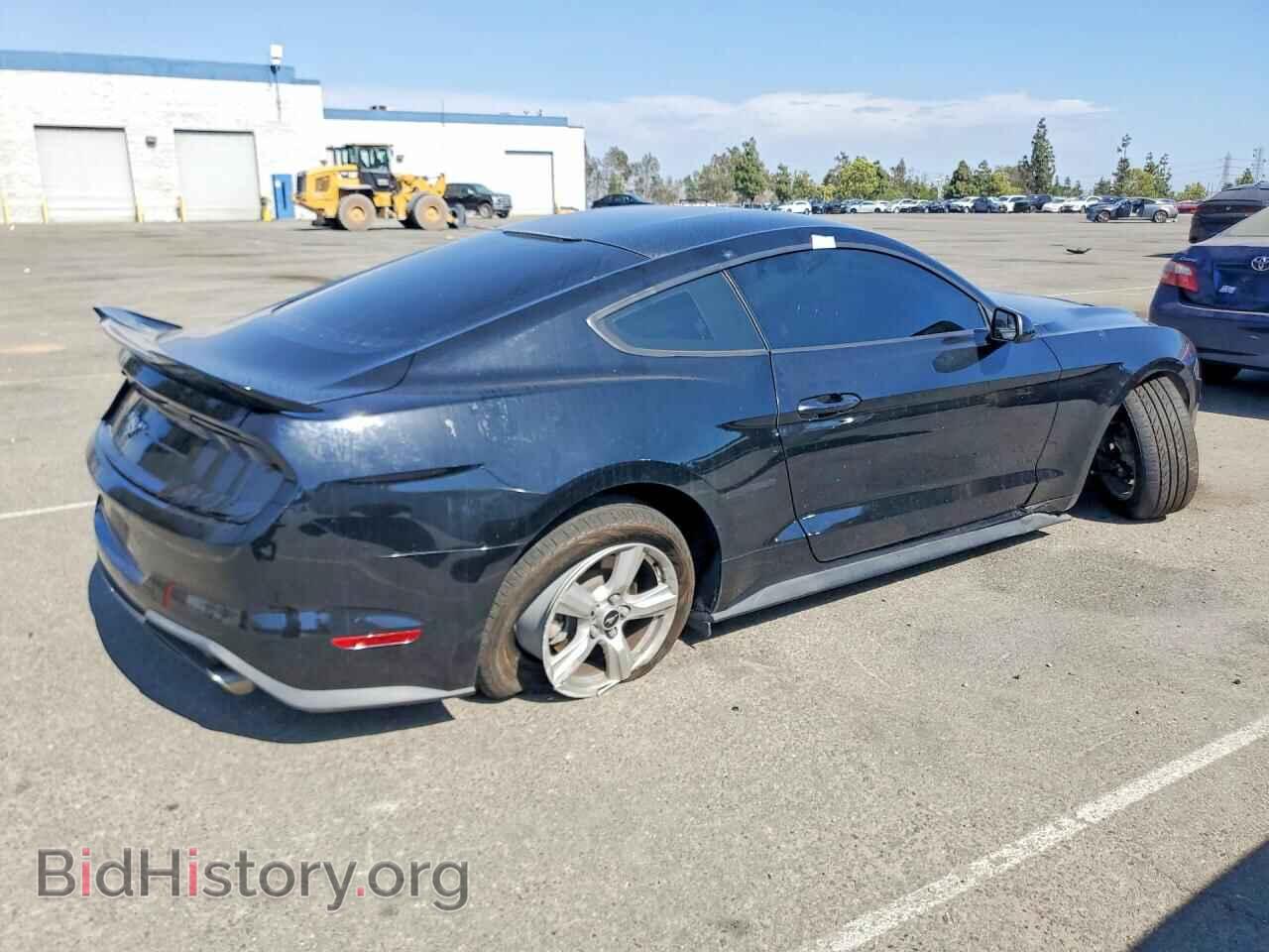 2018 FORD MUSTANG - VIN: 1FA6P8TH2J5108975 - Фото 3