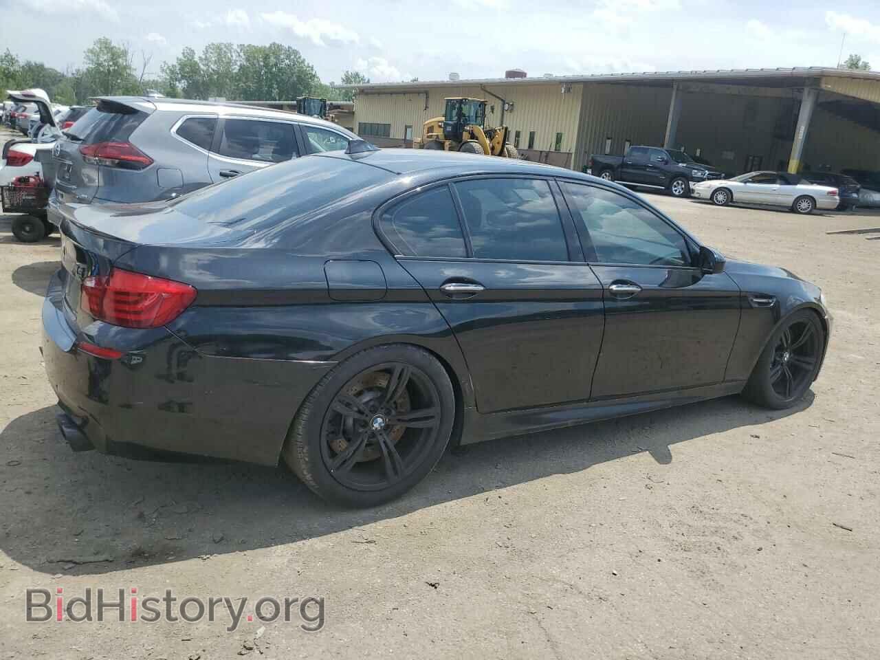 2013 BMW M5 - VIN: WBSFV9C54DC772635 - Фото 3