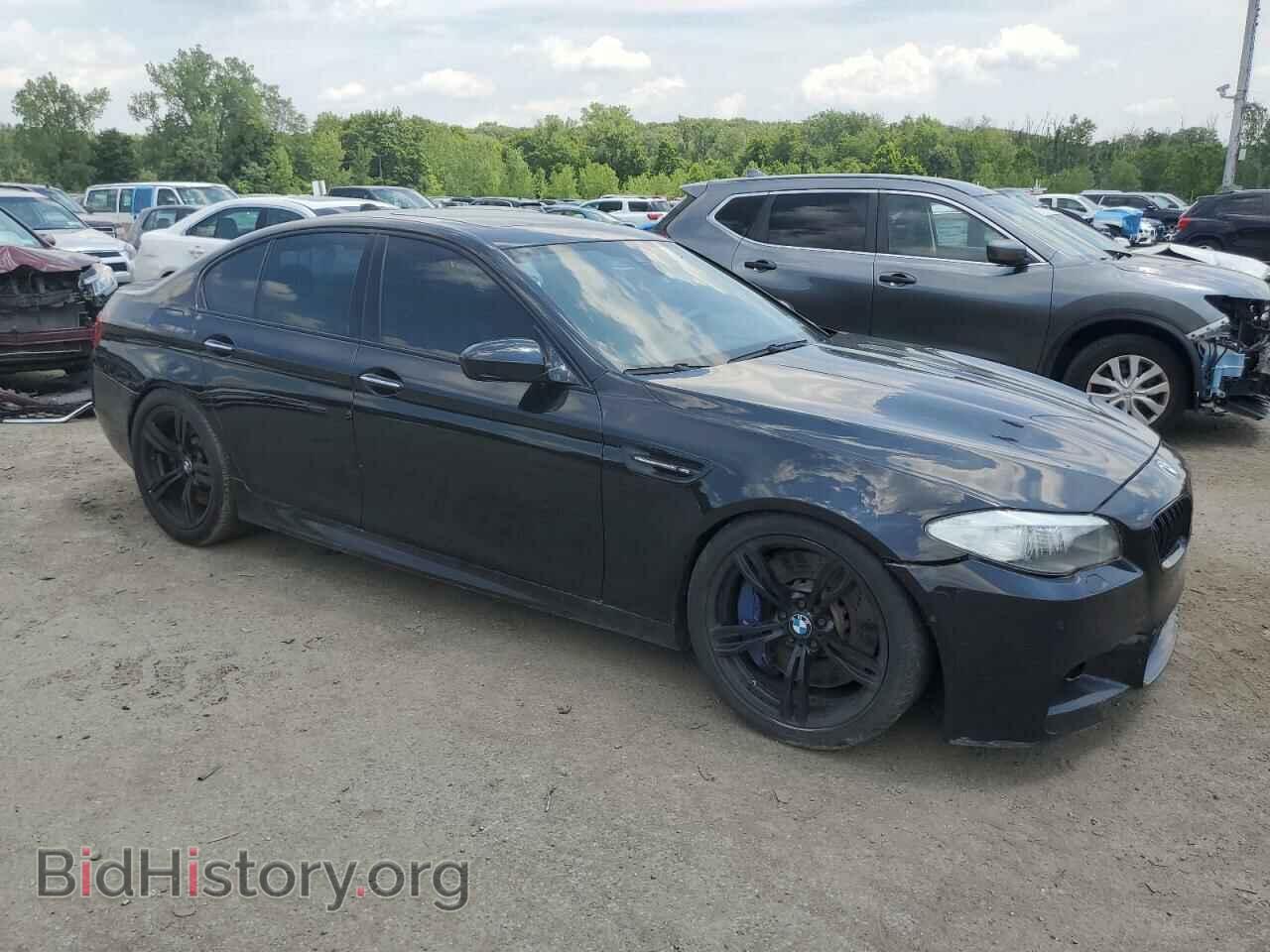 2013 BMW M5 - VIN: WBSFV9C54DC772635 - Фото 4