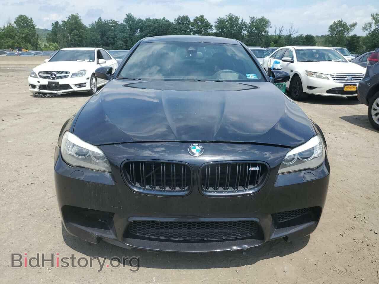 2013 BMW M5 - VIN: WBSFV9C54DC772635 - Фото 5