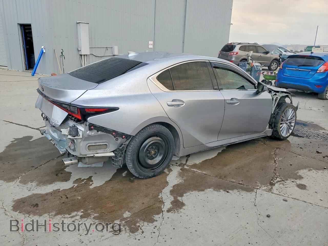 2023 LEXUS IS - VIN: JTHD81F28P5052402 - Фото 3