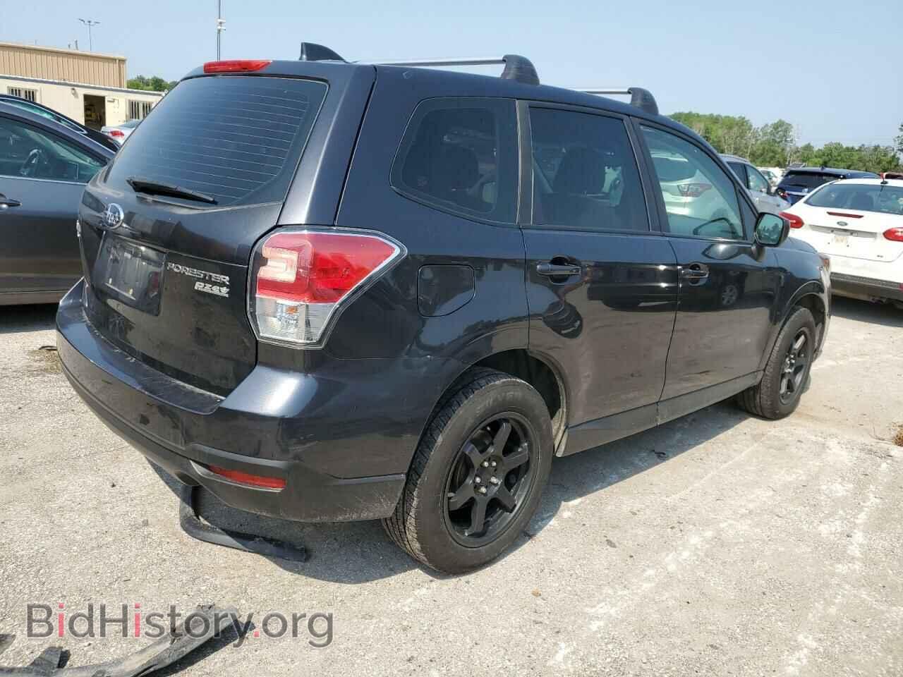 2017 SUBARU FORESTER - VIN: JF2SJAAC4HG564002 - Фото 3