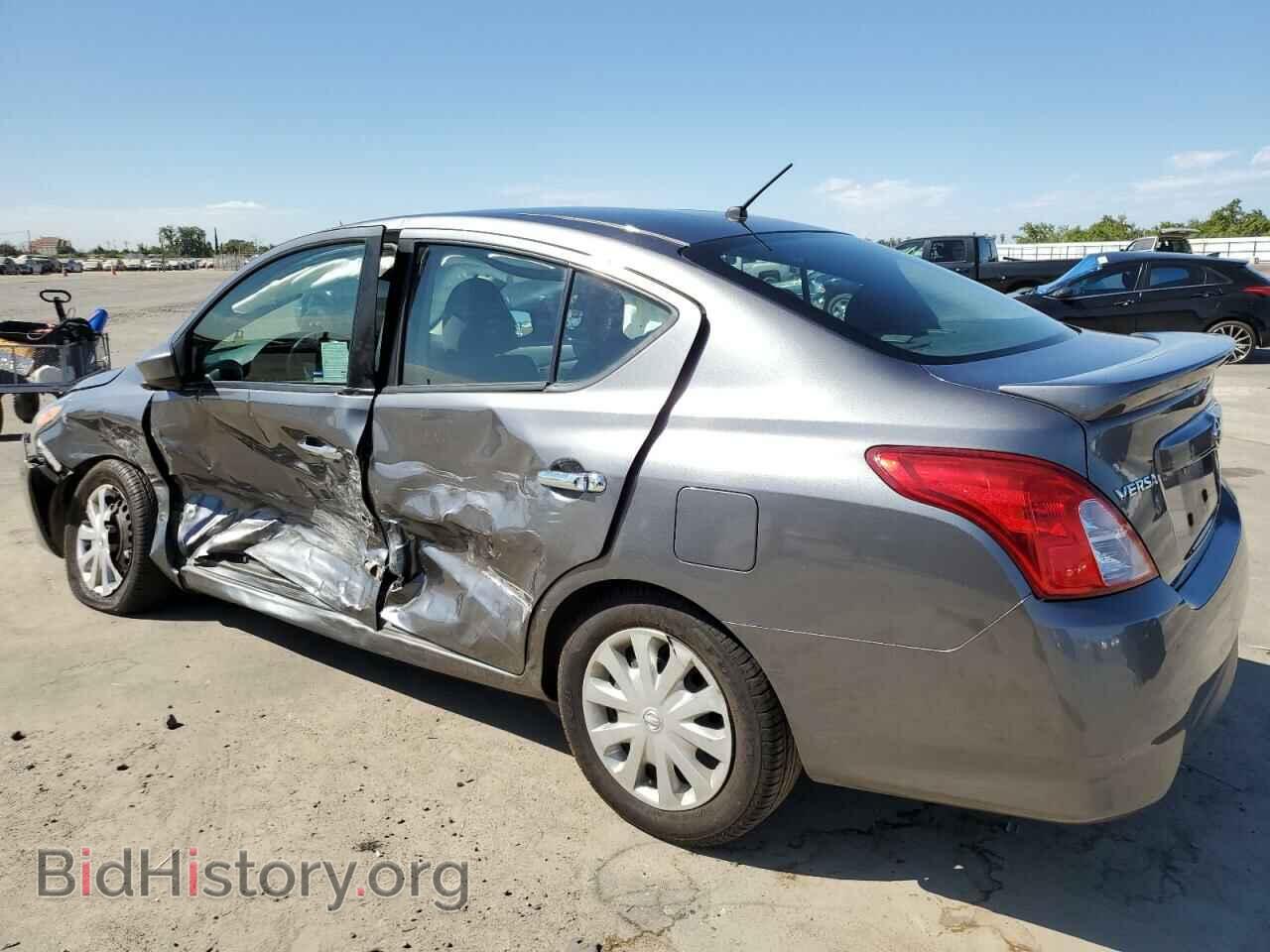 2019 NISSAN VERSA - VIN: 3N1CN7AP3KL832590 - Фото 2