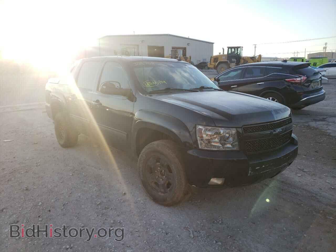 Photo 3GNTKFE30BG308708 - CHEVROLET AVALANCHE 2011