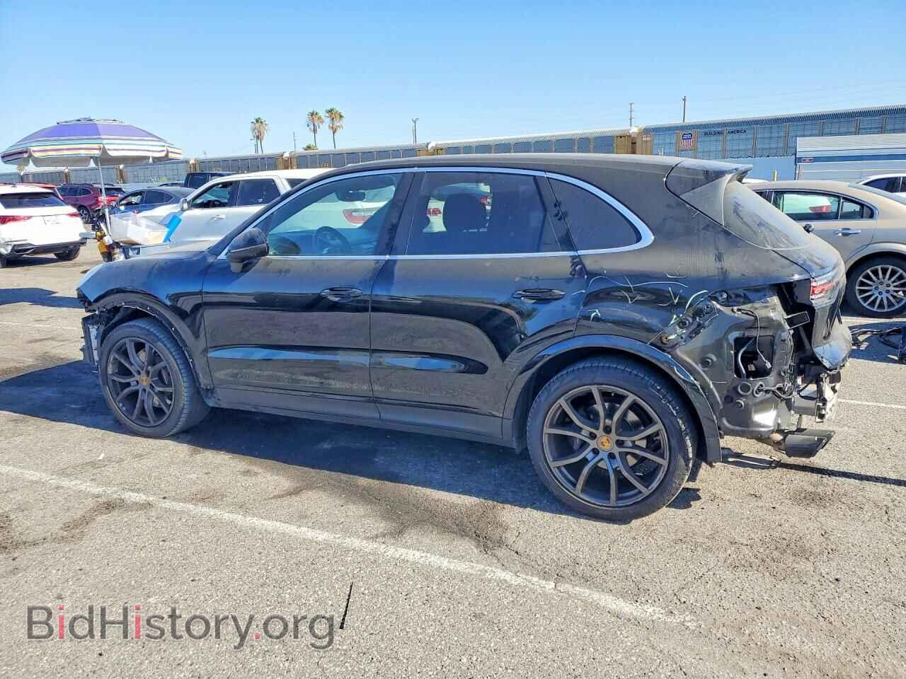 2023 PORSCHE CAYENNE - VIN: WP1AA2AY6PDA01575 - Photo 2