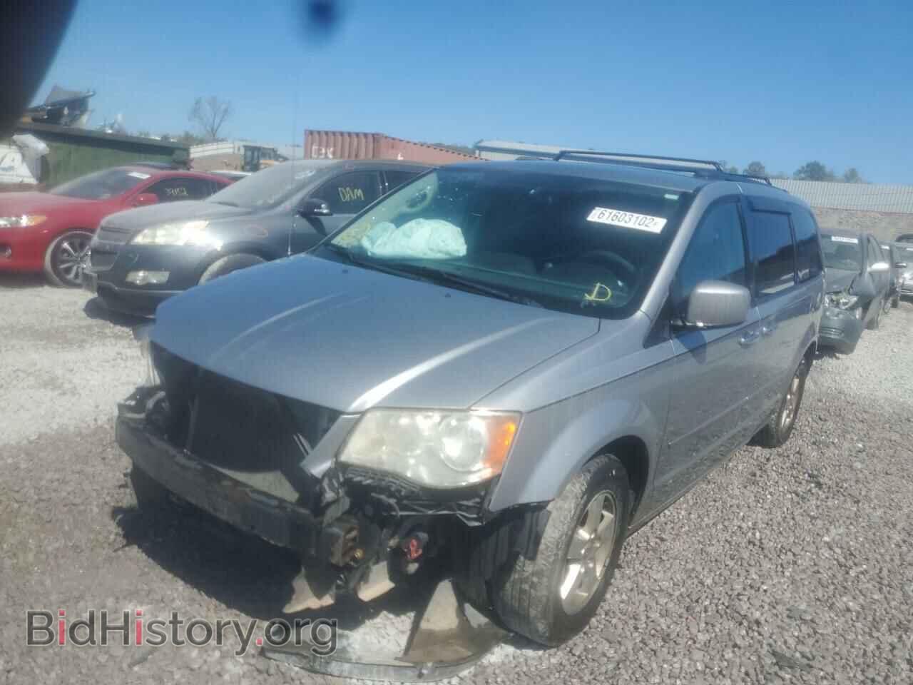 2013 DODGE CARAVAN - VIN: 2C4RDGCG3DR611049 - Фото 2