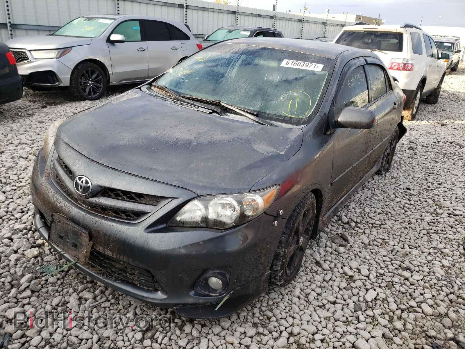 2011 TOYOTA COROLLA - VIN: 2T1BU4EEXBC689529 - Фото 2