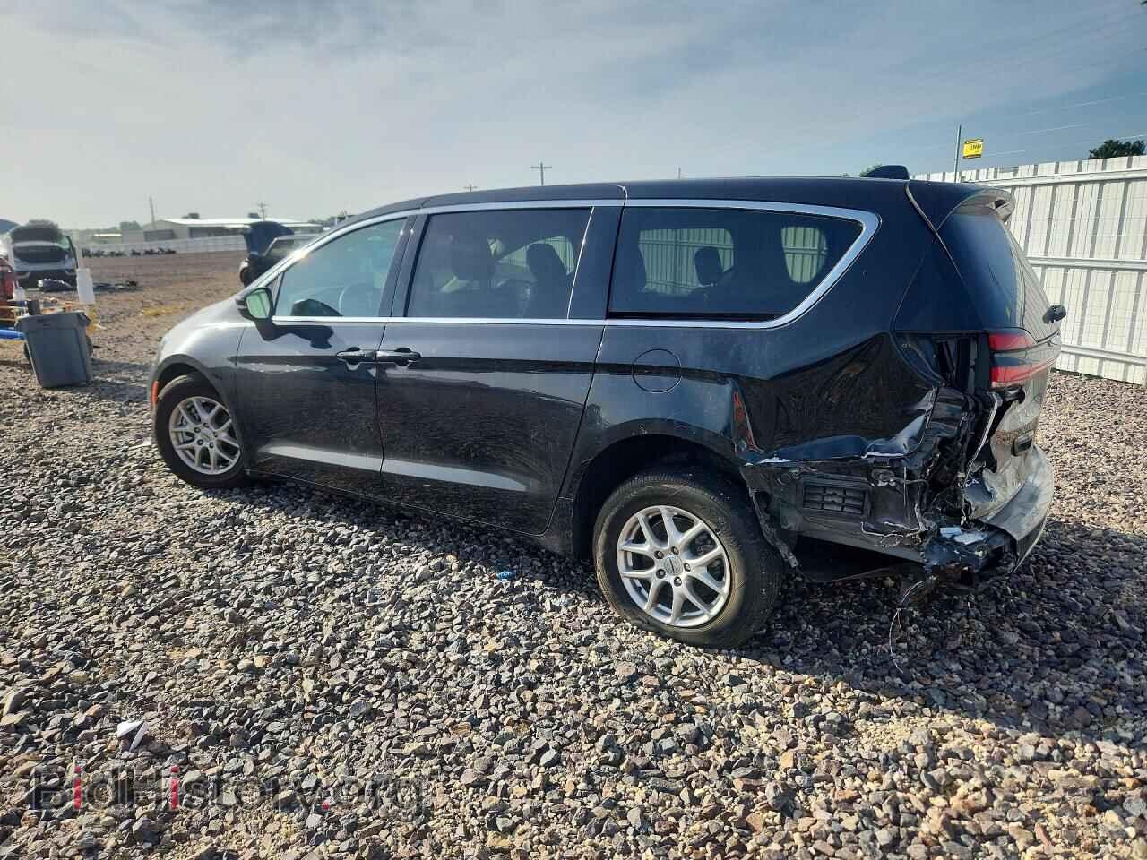 2023 CHRYSLER PACIFICA - VIN: 2C4RC1BG3PR627631 - Photo 2