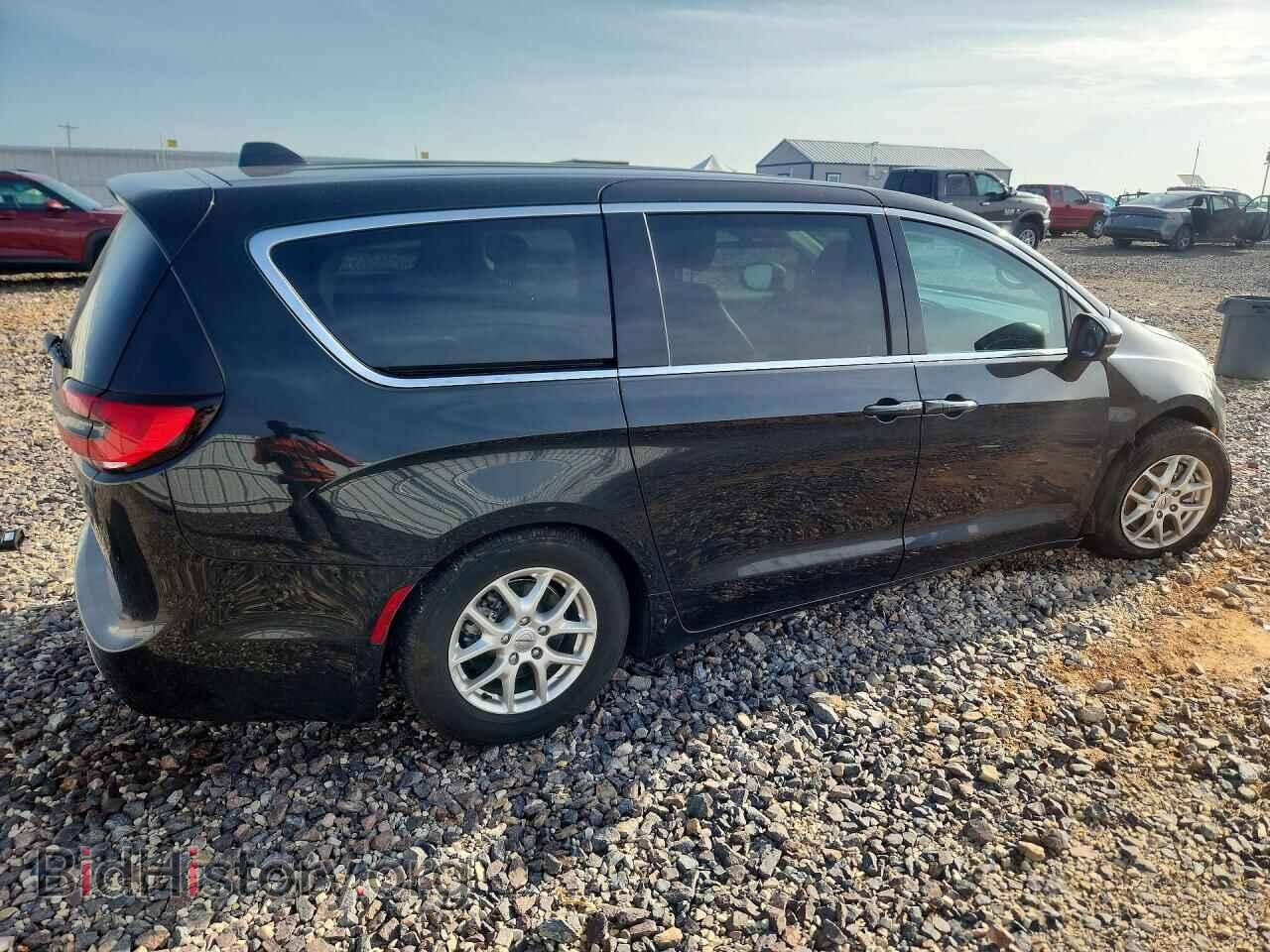 2023 CHRYSLER PACIFICA - VIN: 2C4RC1BG3PR627631 - Photo 3