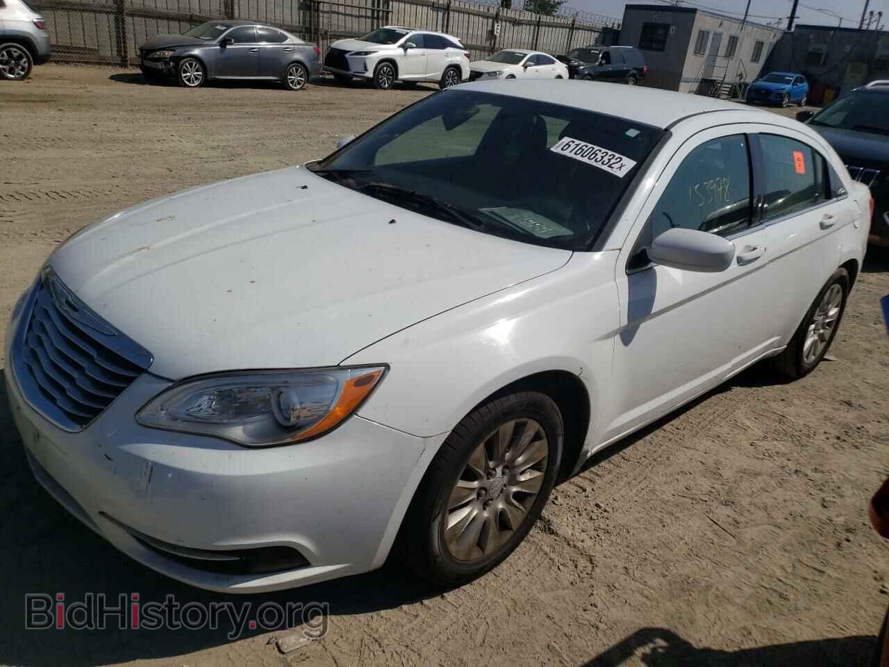 2013 CHRYSLER 200 - VIN: 1C3CCBAB8DN646772 - Фото 2