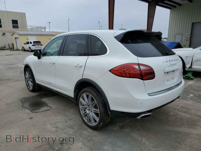 2012 Porsche CAYENNE (VIN WP1AB2A29CLA46664) — photo 3 of 10