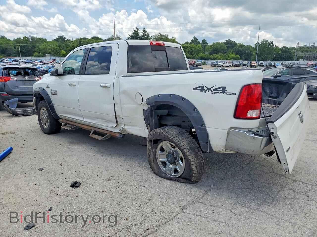 2017 RAM 2500 - VIN: 3C6UR5DLXHG652468 - Photo 2