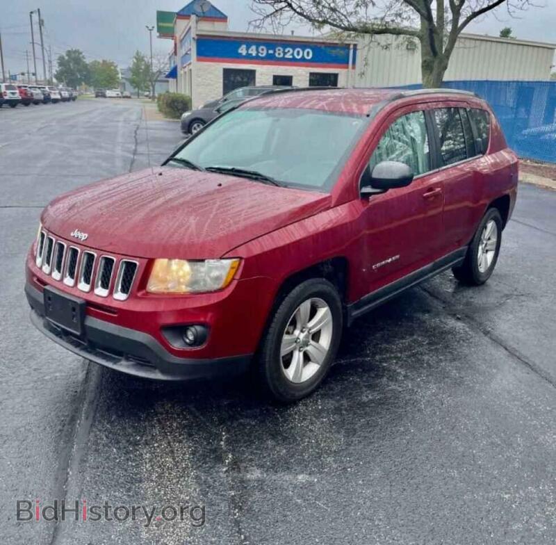 2011 Jeep COMPASS (VIN 1J4NF1FB5BD150064) — photo 2 of 10
