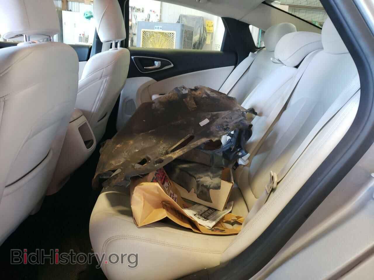 2015 CHRYSLER 200 - VIN: 1C3CCCAB3FN652746 - Фото 10