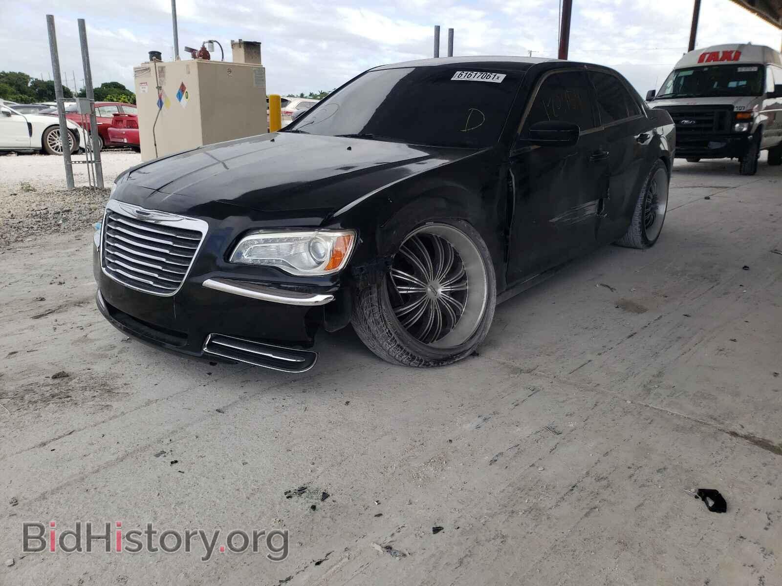 2012 CHRYSLER 300 - VIN: 2C3CCAAG3CH289451 - Фото 2