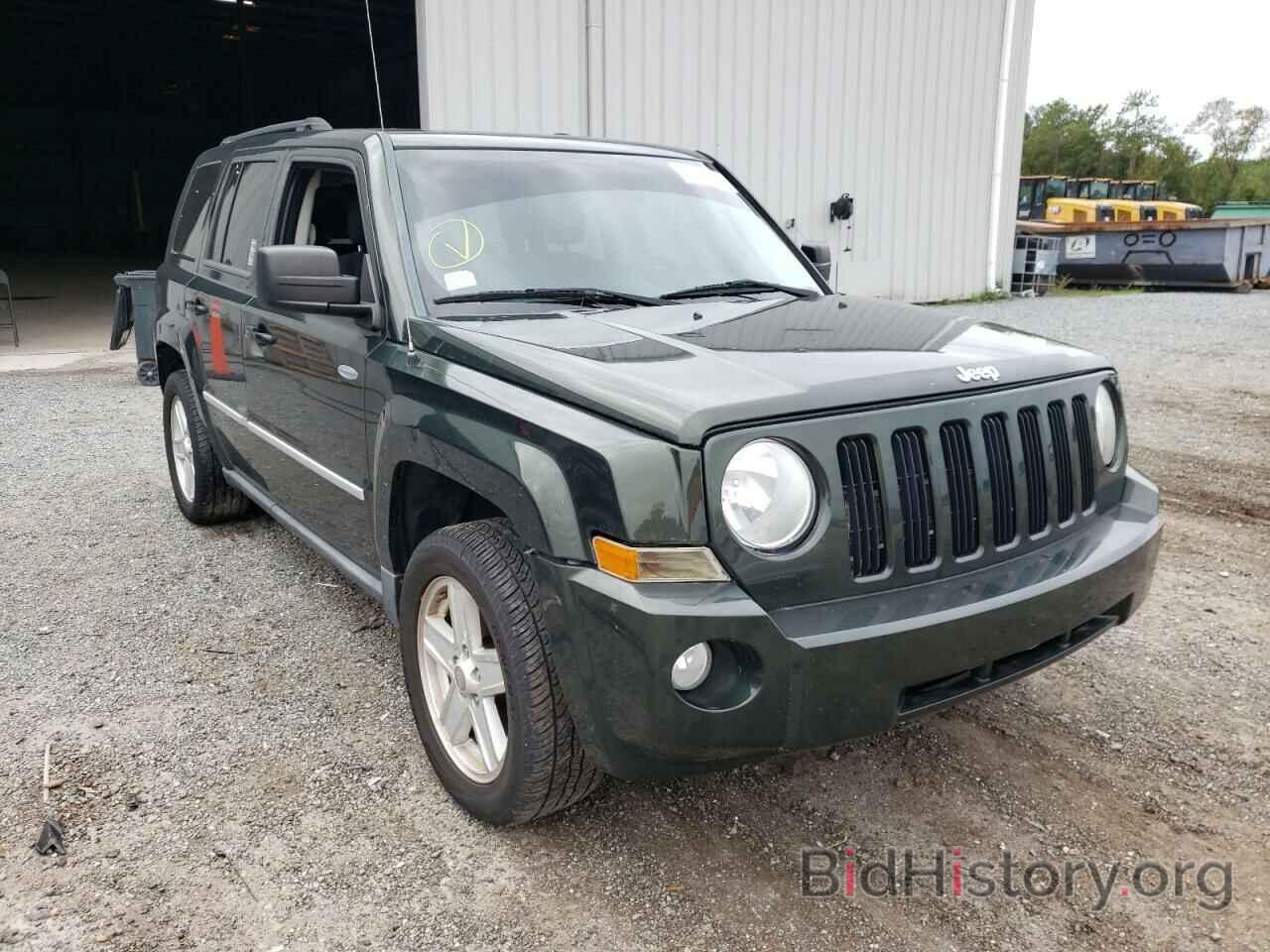 Фотография 1J4NT1GA2AD643469 - JEEP PATRIOT 2010