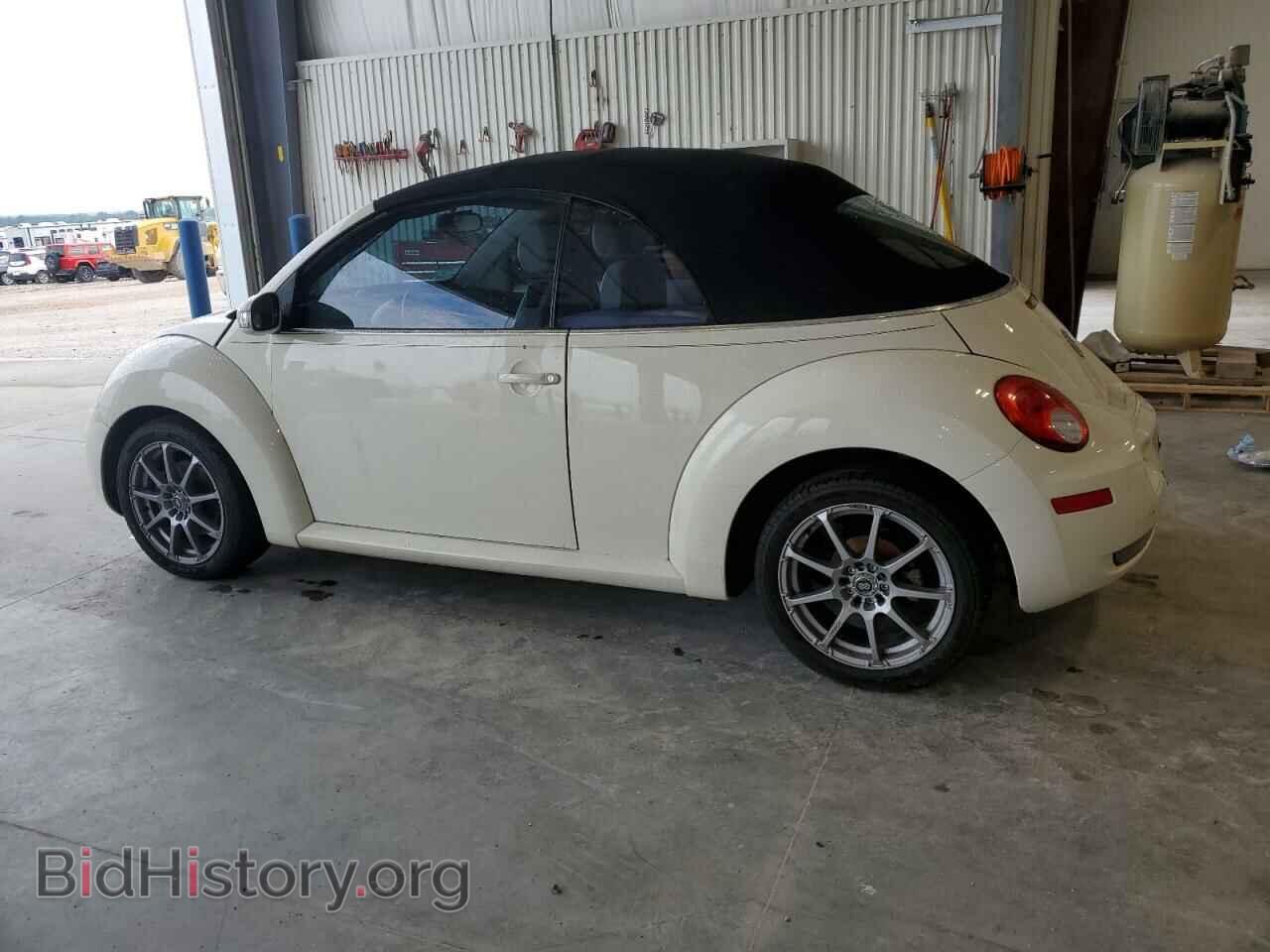 2007 VOLKSWAGEN BEETLE - VIN: 3VWFF31Y47M417334 - Фото 2