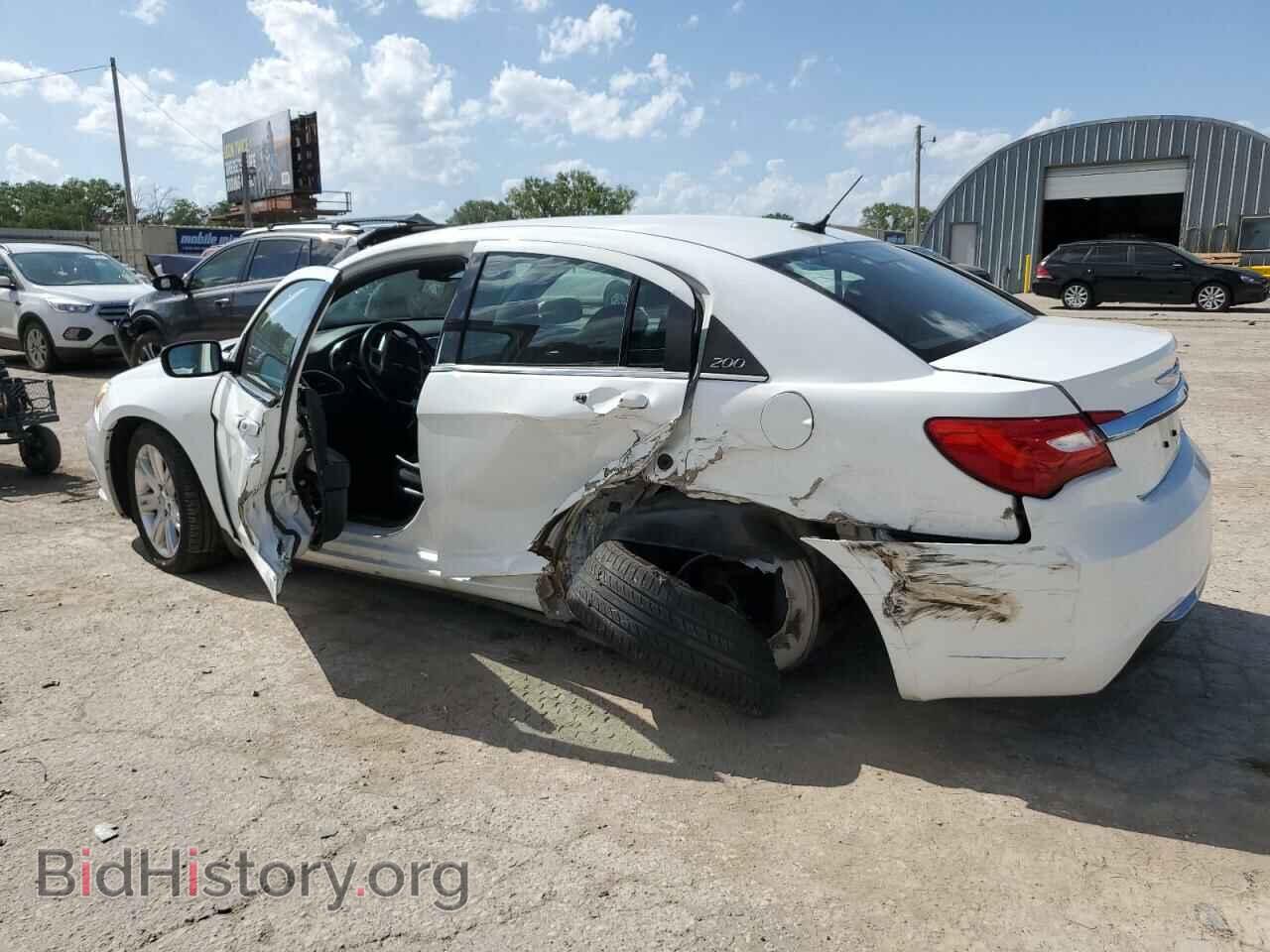 2013 CHRYSLER 200 - VIN: 1C3CCBBB3DN505235 - Фото 2
