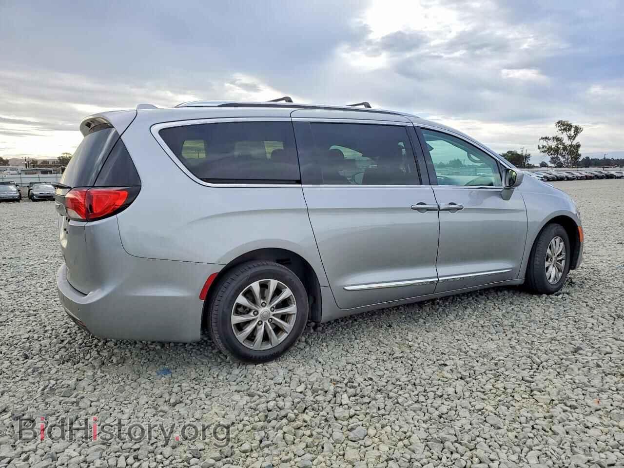2019 CHRYSLER PACIFICA - VIN: 2C4RC1BG5KR583284 - Photo 3