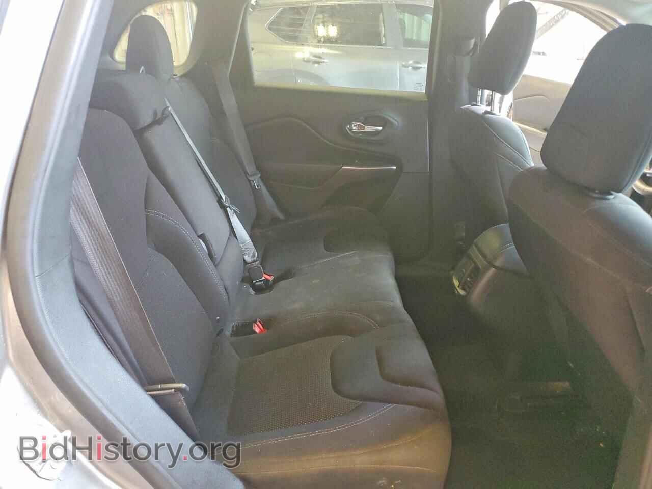 2019 JEEP CHEROKEE - VIN: 1C4PJLCB4KD439594 - Photo 11