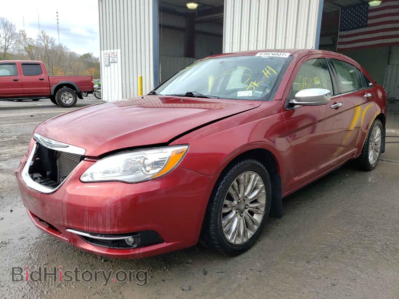 2011 CHRYSLER 200 - VIN: 1C3BC2FG9BN602096 - Фото 2