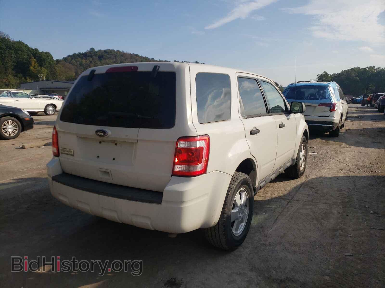 2011 FORD ESCAPE - VIN: 1FMCU9C79BKC43730 - Фото 4