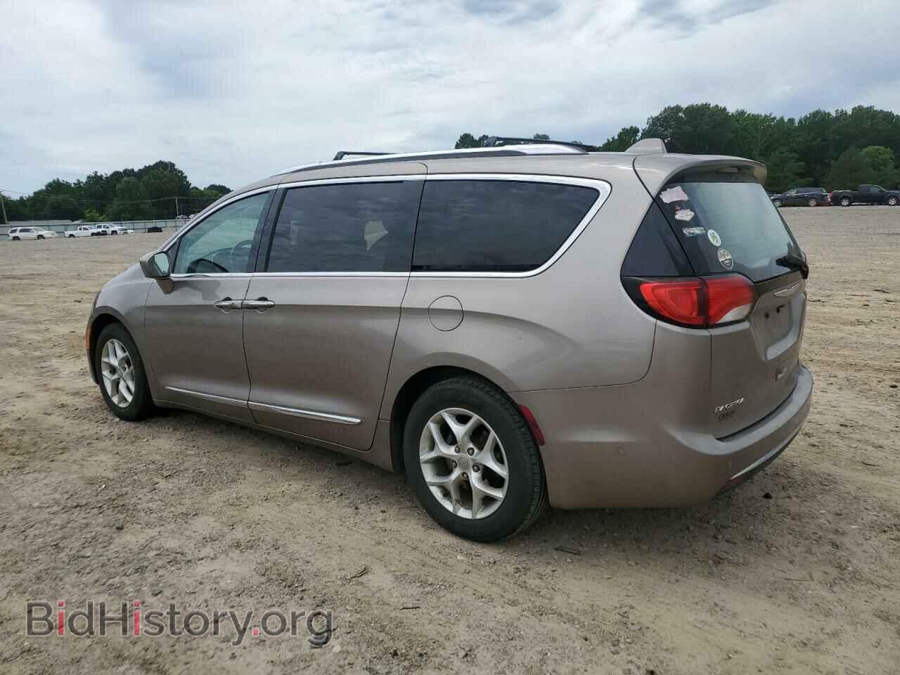 2017 CHRYSLER PACIFICA - VIN: 2C4RC1EG3HR559604 - Photo 2