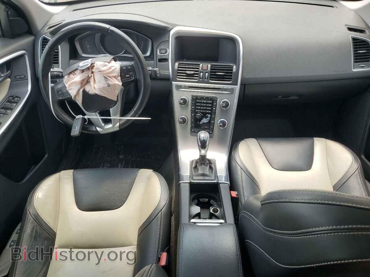 2017 VOLVO XC60 - VIN: YV440MDR5H2187878 - Фото 8