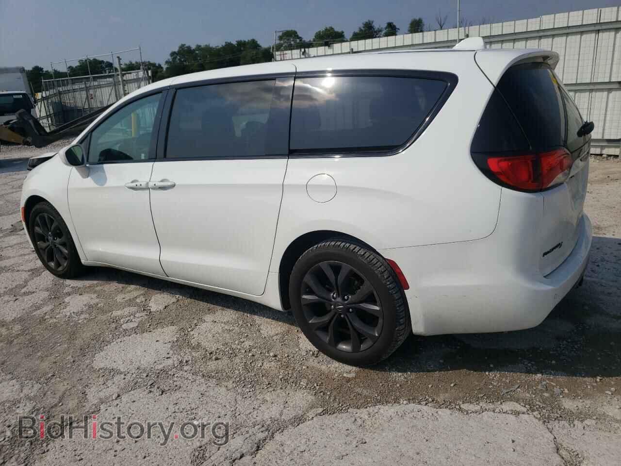 2019 CHRYSLER PACIFICA - VIN: 2C4RC1FG2KR567389 - Фото 2
