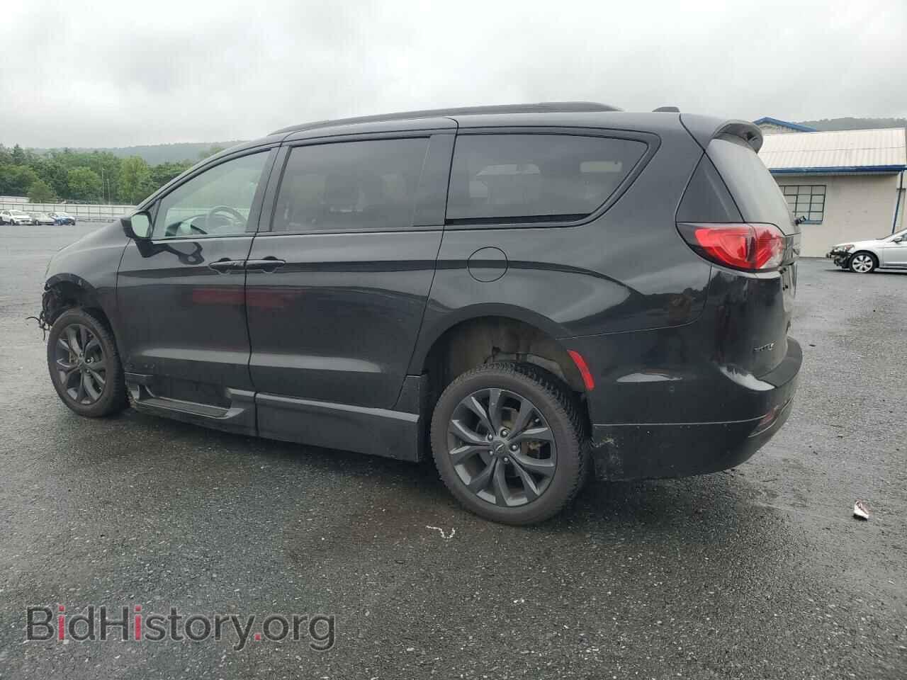 2018 CHRYSLER PACIFICA - VIN: 2C4RC1EG1JR165153 - Фото 2