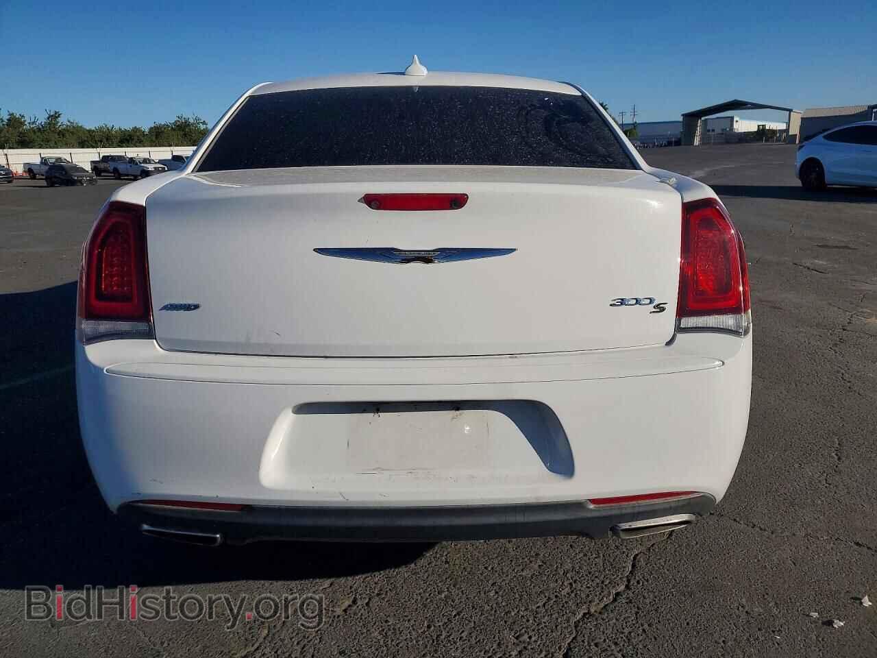 2019 CHRYSLER 300 - VIN: 2C3CCAGG1KH542787 - Фото 6