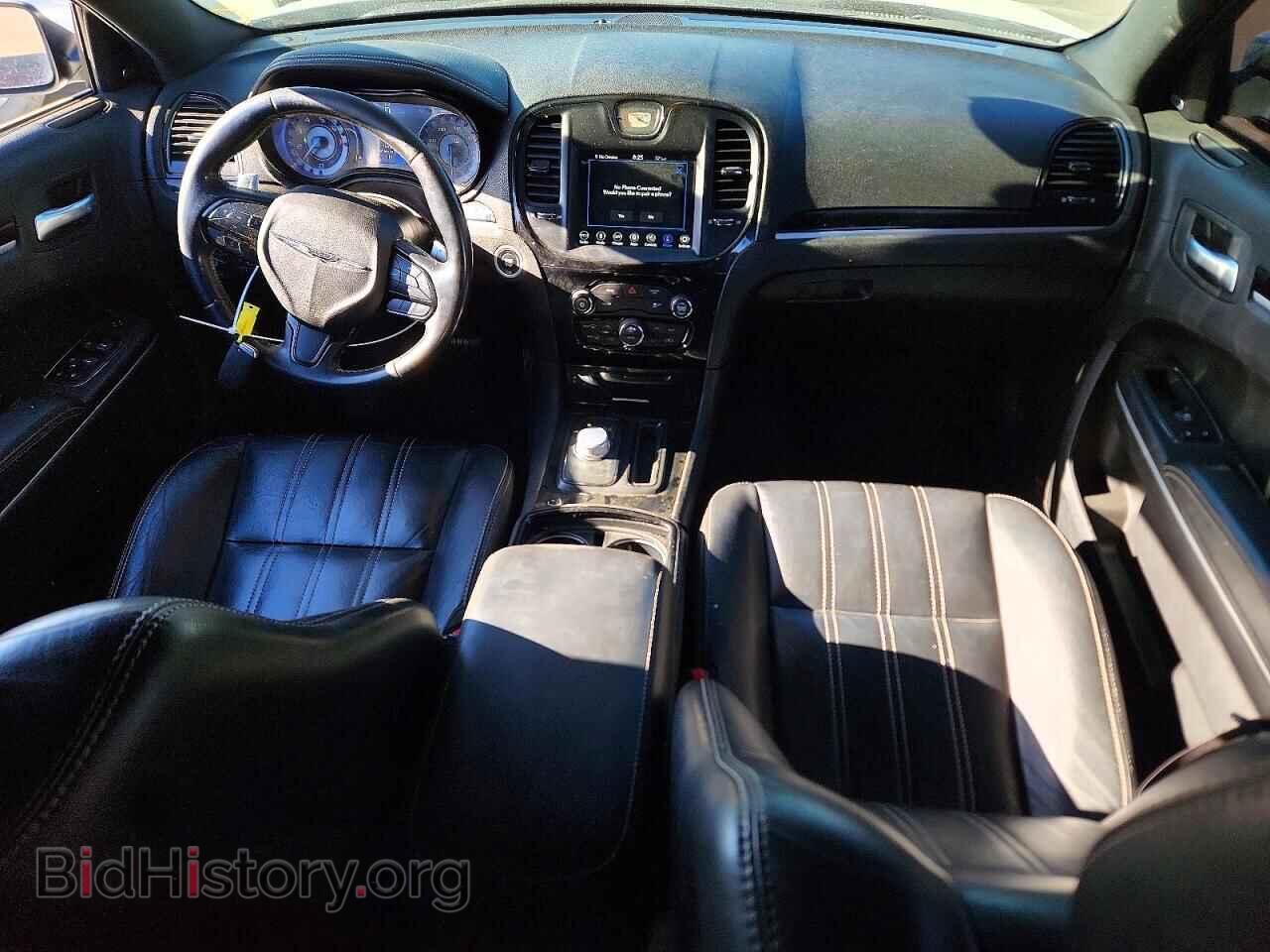 2019 CHRYSLER 300 - VIN: 2C3CCAGG1KH542787 - Фото 8