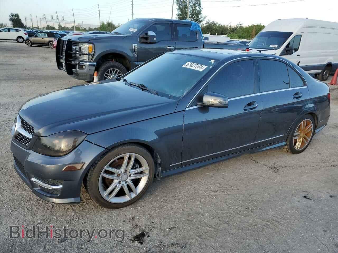 Photo WDDGF4HB1DR242524 - MERCEDES-BENZ C-CLASS 2013