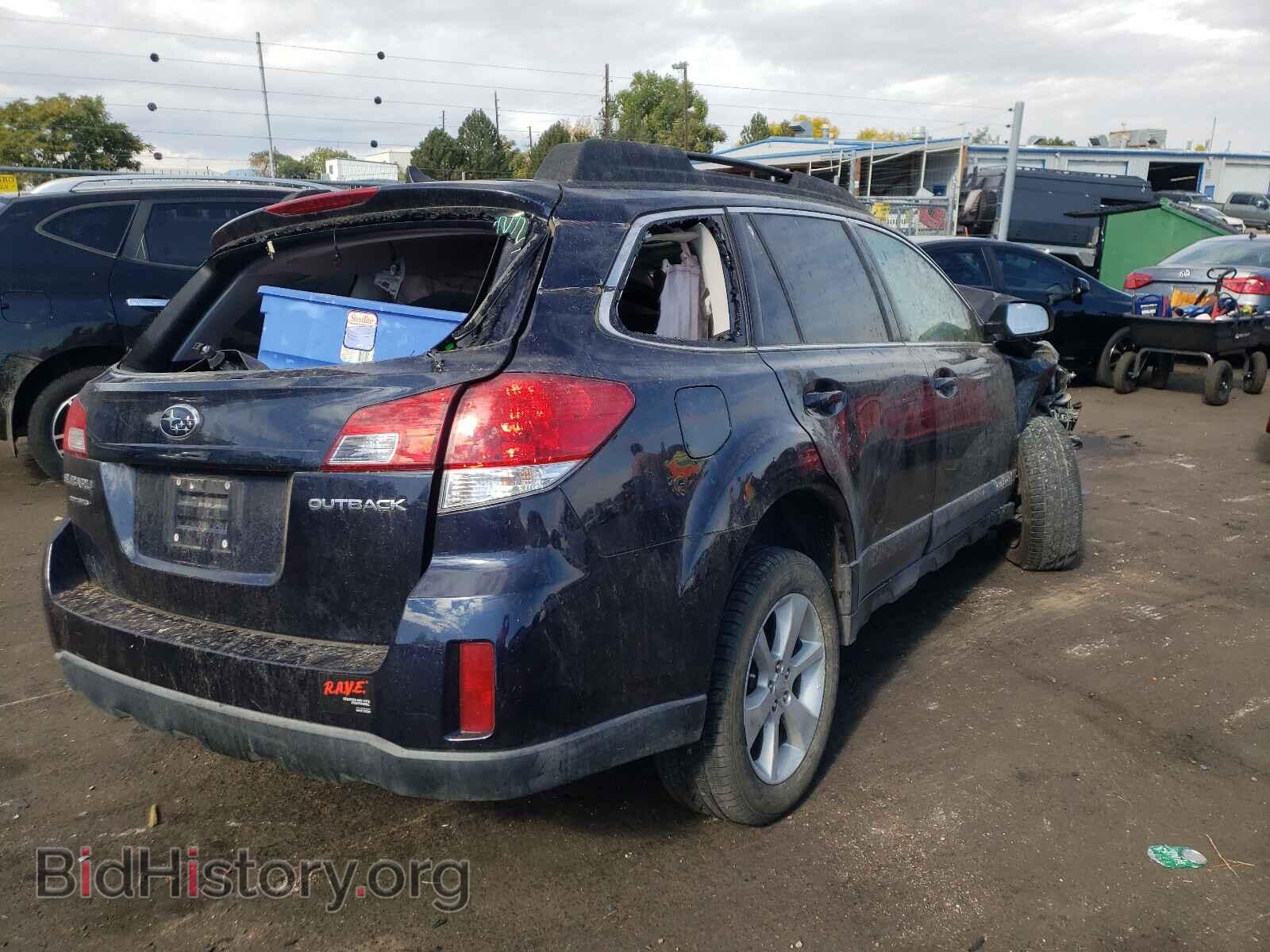 2014 SUBARU OUTBACK - VIN: 4S4BRCDC7E3245660 - Photo 4