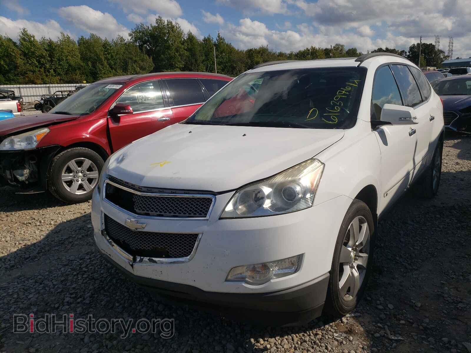 2009 CHEVROLET TRAVERSE - VIN: 1GNER33D49S103202 - Фото 2