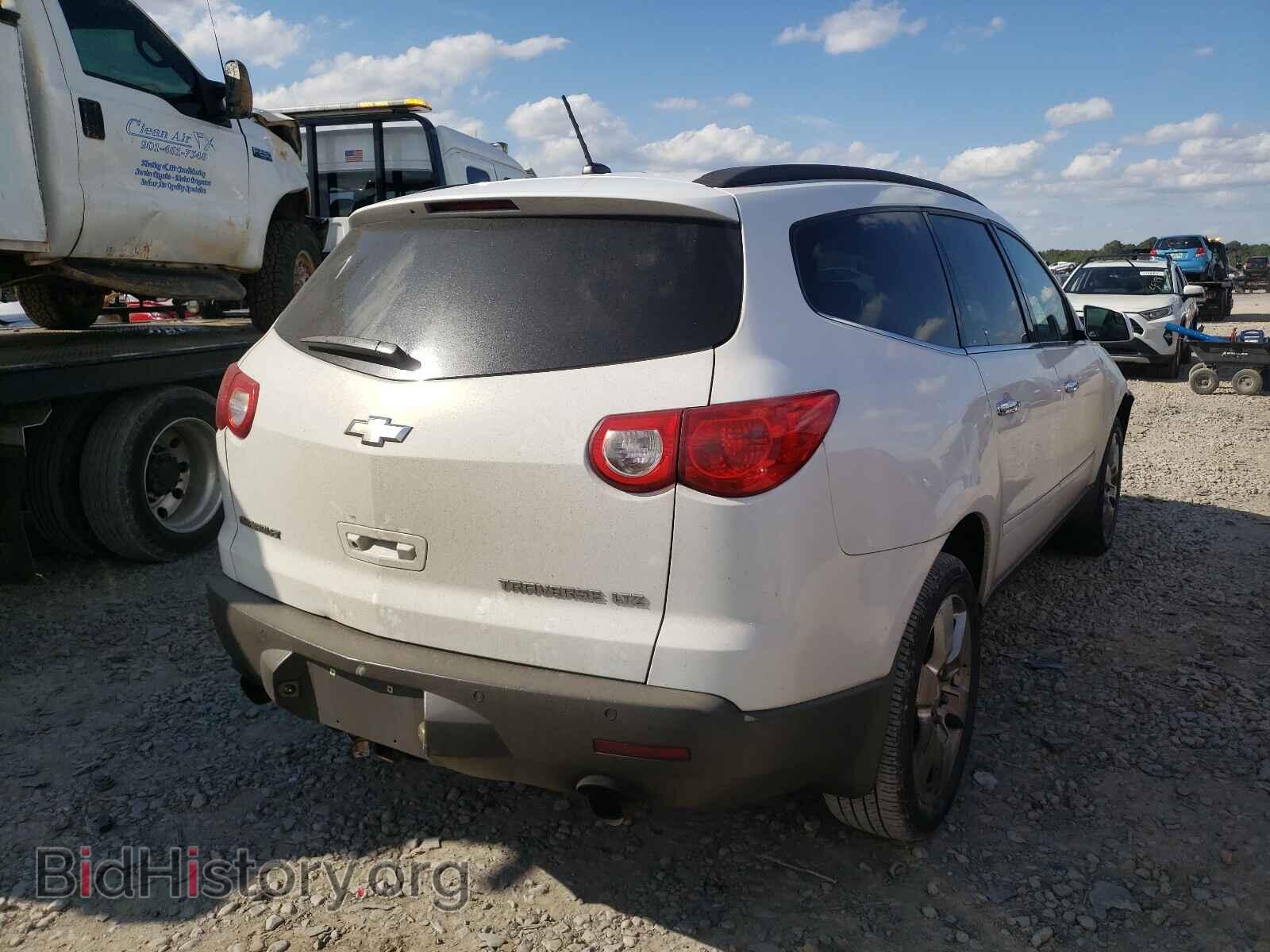2009 CHEVROLET TRAVERSE - VIN: 1GNER33D49S103202 - Фото 4