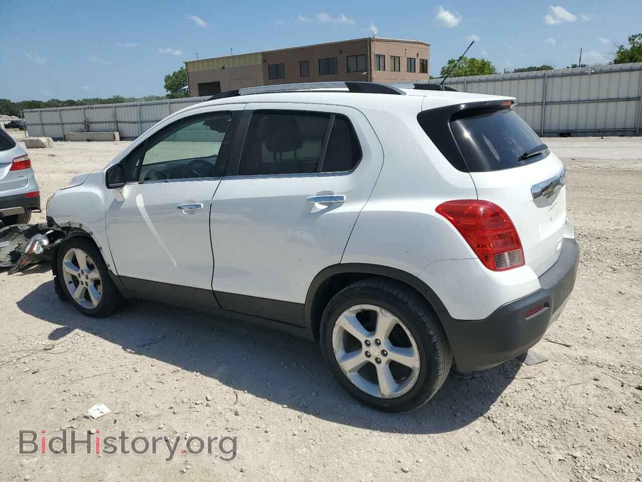 2016 CHEVROLET TRAX - VIN: 3GNCJMSB6GL266448 - Фото 2